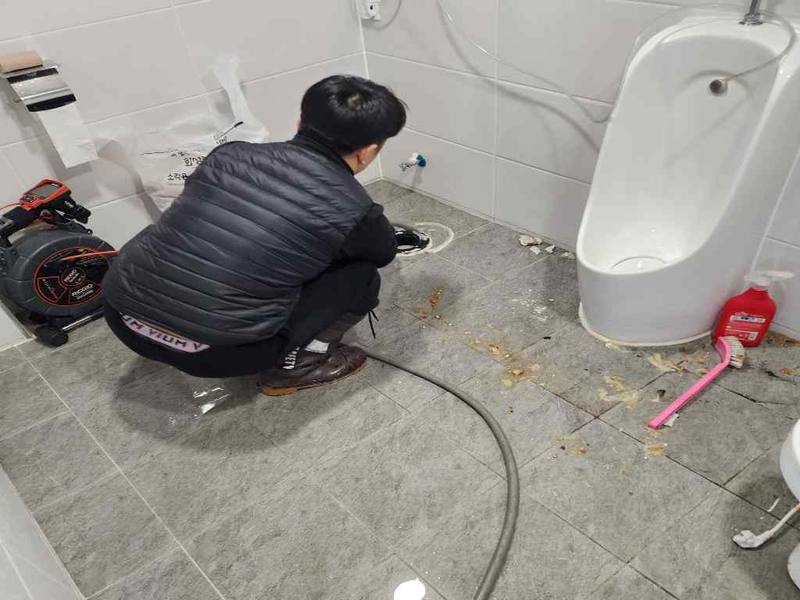 성남 소변기·상가 배관 작업사례 9